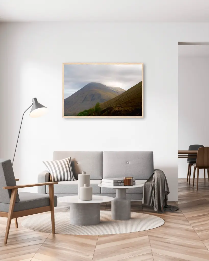 Loch_lomond_scotland_brume_matin_poster_cadre_2_salon_gris_tissus_moderne.webp