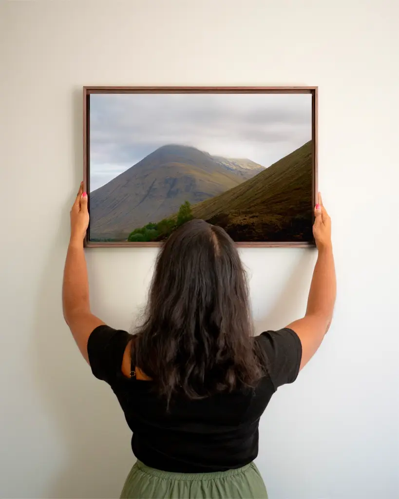 Loch_lomond_scotland_brume_matin_toile_cadre_3_femme_mur.webp