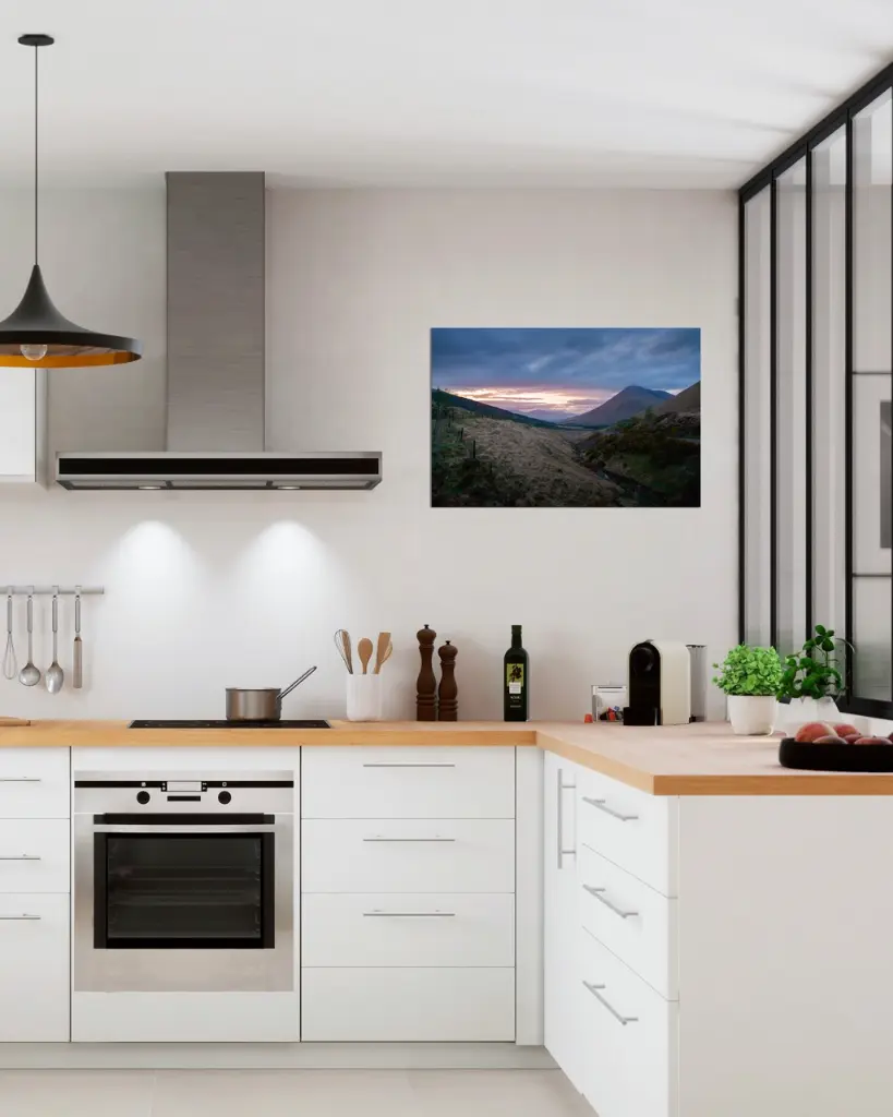Loch_lomond_scotland_soir_aluminium_4_encadre_cuisine_moderne_industriel.webp