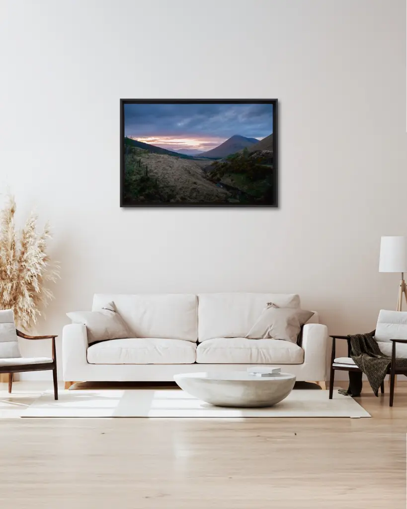 Loch_lomond_scotland_soir_toile_cadre_2_salon_beige_tissus_moderne.webp