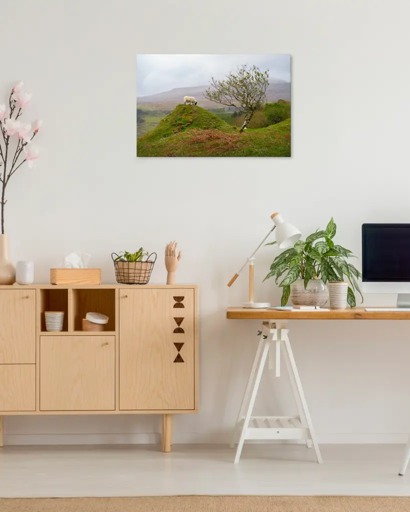 Fairy_glen_mouton_scotland_toile_simple_4_bureau_atelier_maison.webp