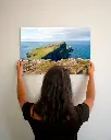 Neist_point_ocean_phare_scotland_aluminium_3_femme_mur.webp