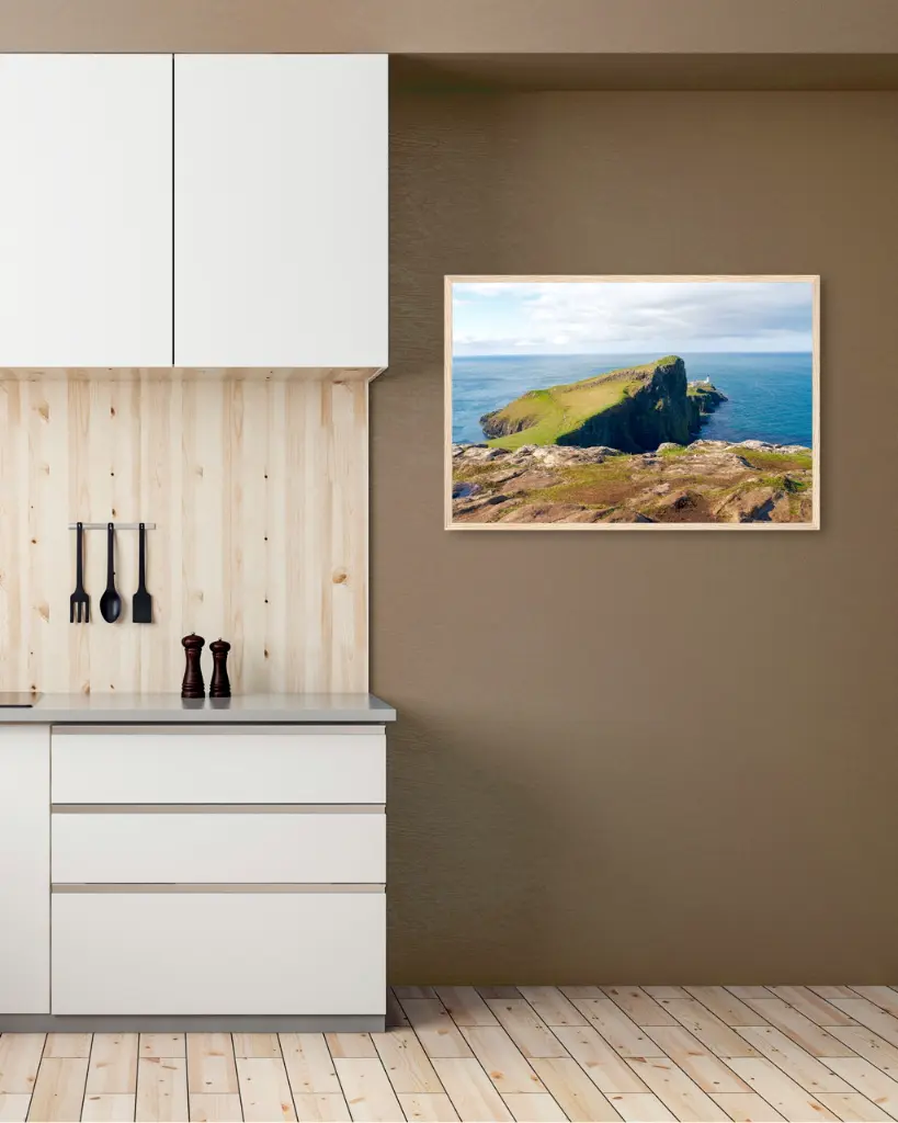 Neist_point_ocean_phare_scotland_poster_cadre_4_cuisine_moderne.webp