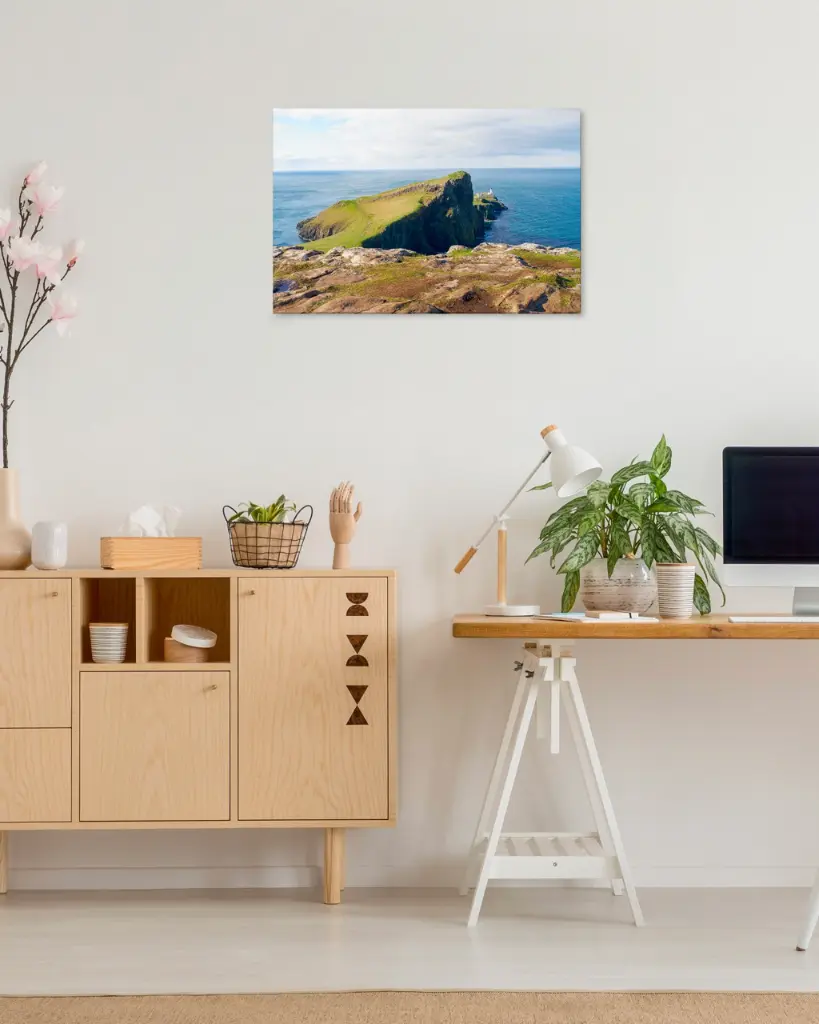 Neist_point_ocean_phare_scotland_toile_simple_4_bureau_atelier_maison.webp