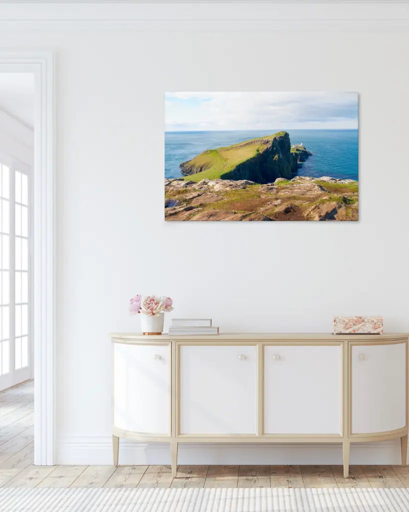 Neist_point_ocean_phare_scotland_toile_simple_2_couloir_ancien.webp