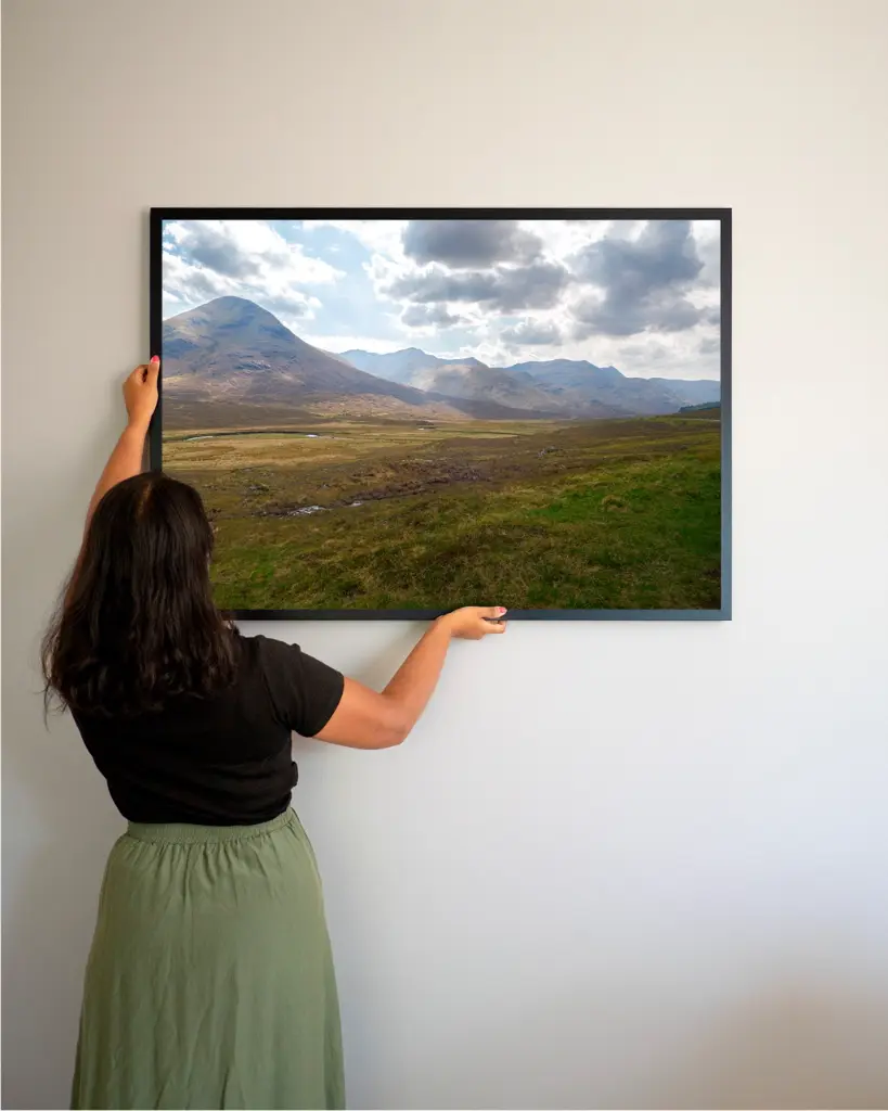 Eilean_donan_vallee_scotland_poster_cadre_3_femme_mur.webp