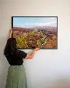 Quiraing_vallee_drone_scotland_poster_cadre_3_femme_mur.webp