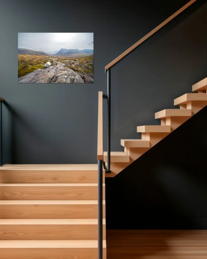 Glencoe_vallee_rocher_montagne_sctoland_aluminium_5_escalier_bois_moderne.webp
