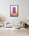 Porte_violet_toile_encadre_salon_beige_tissus_moderne.webp