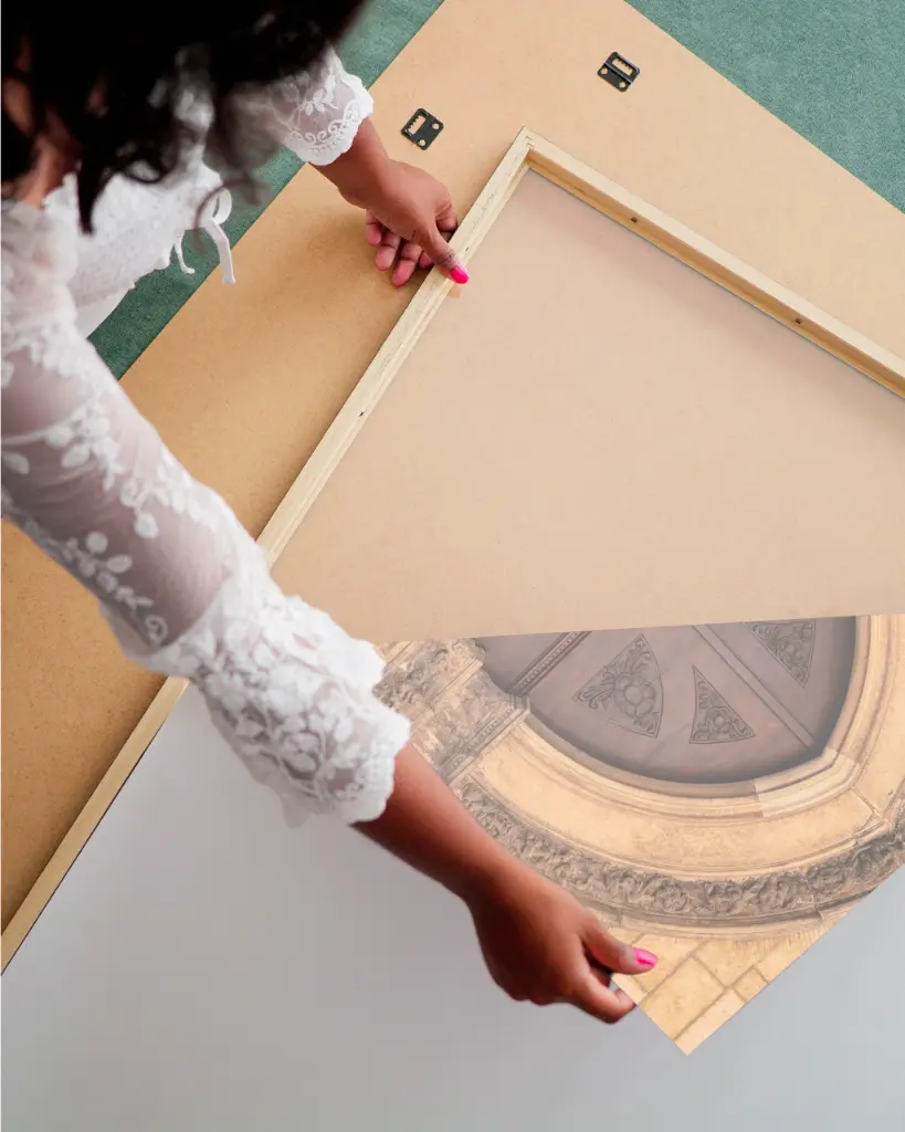 Porte_Dubrovnik_fine art_3_femme_cadre.webp