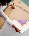 Porte_violet_fine art_3_femme_cadre.webp