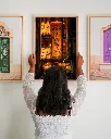 Devanture_Restaurant_Kochi_toile_cadre_3_femme_mur.webp
