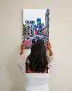 Shibuya_Crossing_Pluie_toile_simple_3_femme_mur.webp
