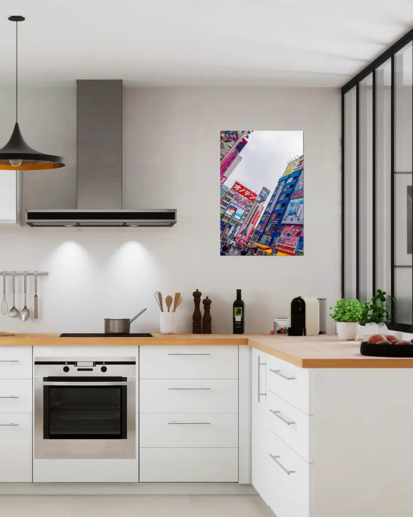 Tokyo_Publicité_aluminium_4_encadre_cuisine_moderne_industriel.webp