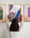 Tokyo_Publicité_toile_cadre_3_femme_mur.webp