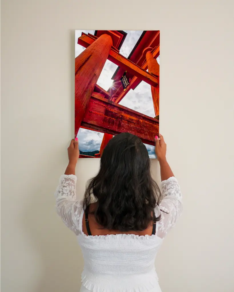 Torii_Miyajima_contre-jour_toile_simple_3_femme_mur.webp