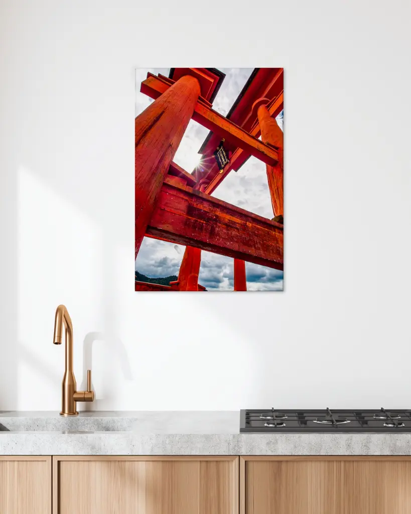 Torii_Miyajima_contre-jour_toile_simple_5_cuisine_scandinave_moderne.webp