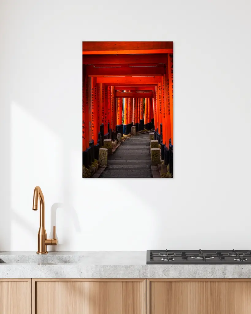 Torii_Temple_Inari_toile_simple_5_cuisine_scandinave_moderne.webp