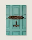 Photographie Porte Turquoise & Heurtoir Libellule – Décoration Murale Bohème – Photo de Voyage France – Tournon-d’Agenais - Toile (20x30 cm - 8x12″, Slim).webp