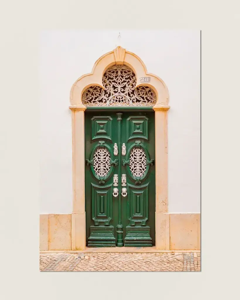 Porte verte au Portugal - Aluminium (20x30 cm - 8x12″).webp