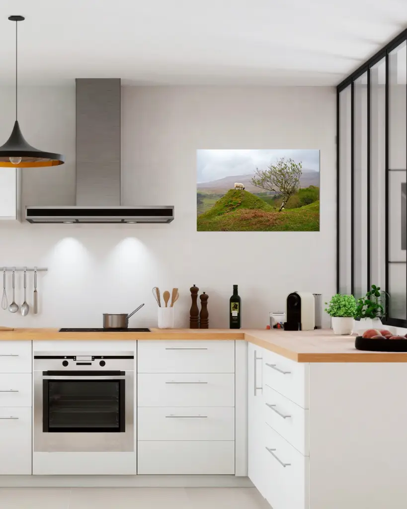 Fairy_glen_mouton_scotland_aluminium_3_encadre_cuisine_moderne_industriel.webp