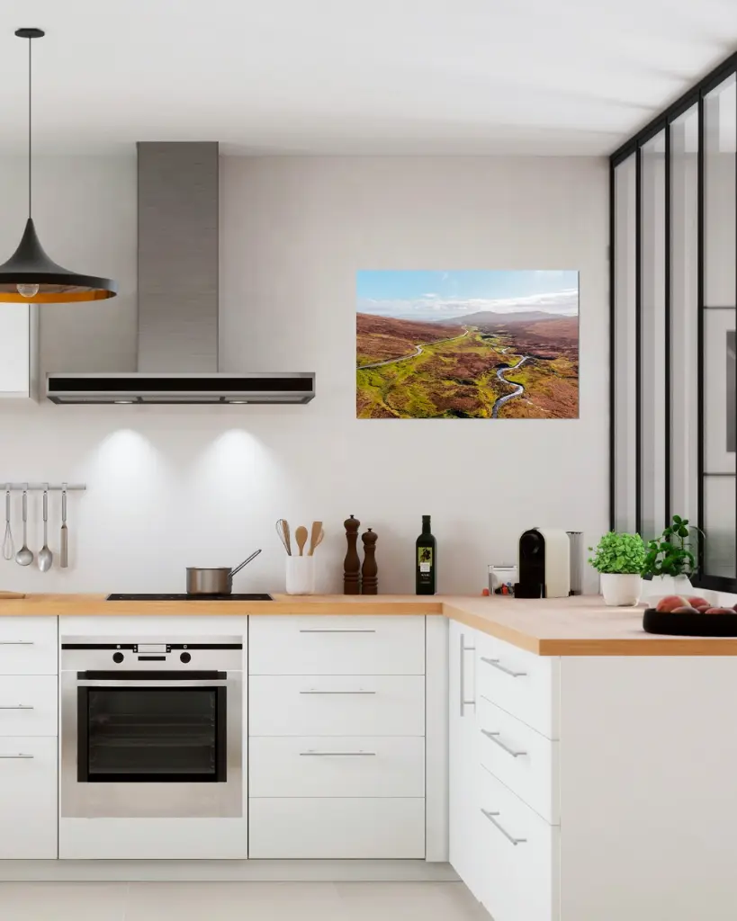 Quiraing_vallee_drone_scotland_aluminium_3_encadre_cuisine_moderne_industriel.webp