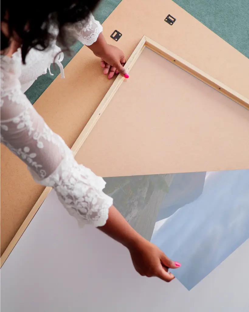 Loch_lomond_scotland_soir_fine art_2_femme_cadre.webp