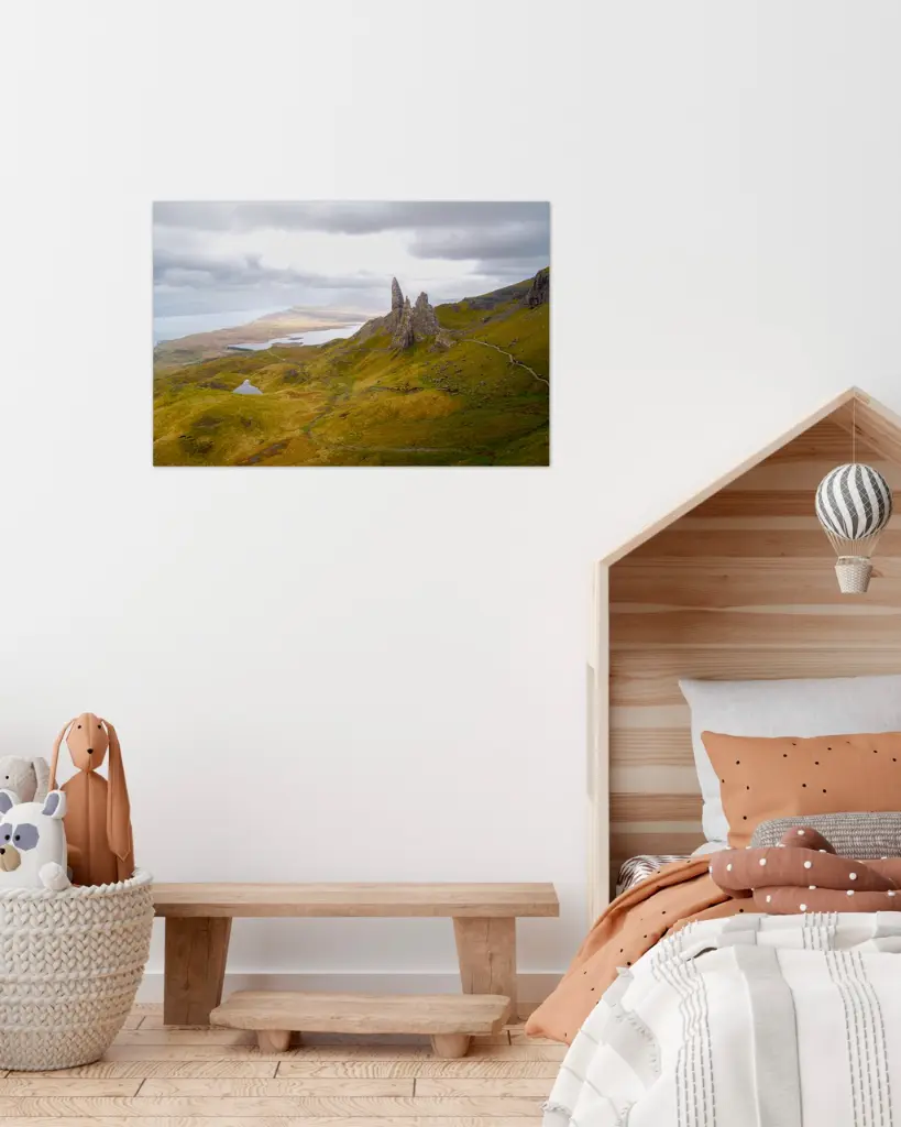 Old_man_storr_drone_fine art_4_chambre_enfant_scandinave_moderne.webp