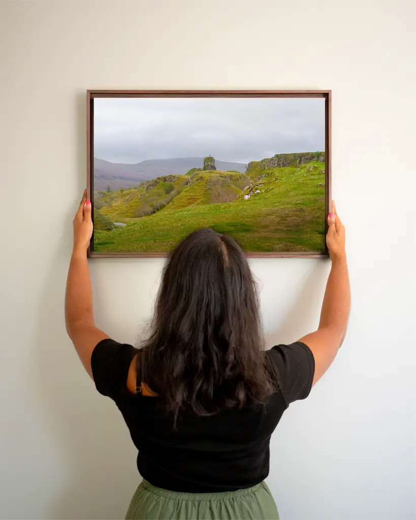 Fairy_glen_montagne_scotland_toile_cadre_2_femme_mur.webp