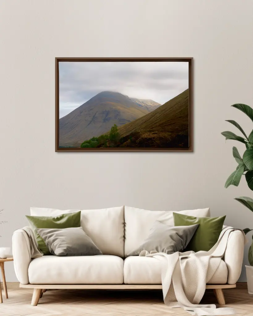 Loch_lomond_scotland_brume_matin_toile_cadre_1_ambiance.webp