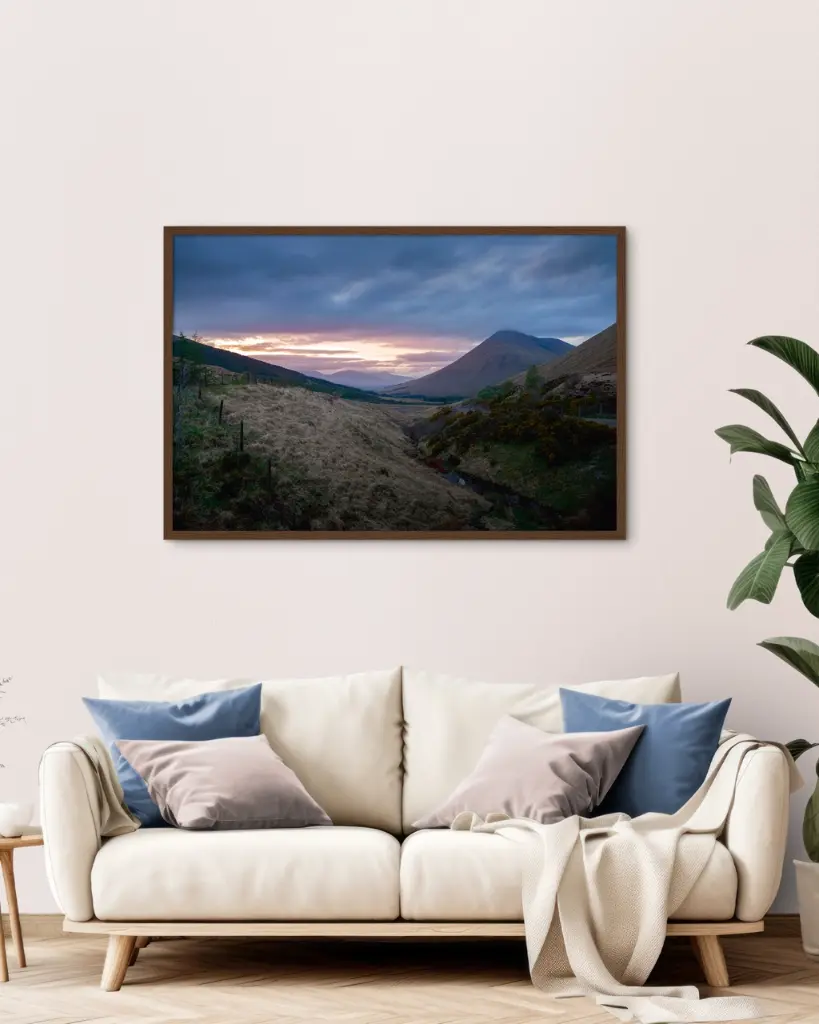 Loch_lomond_scotland_soir_poster_cadre_1_ambiance.webp
