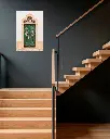 Porte_Verte_Estoi_aluminium_escalier_bois_moderne.webp