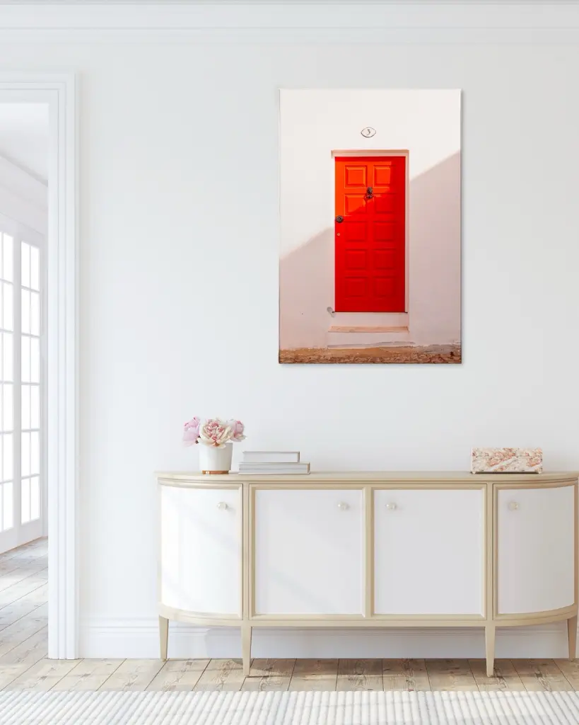 Porte_Rouge_toile_couloir_ancien.webp
