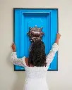 Porte_Bleu_Mouton_poster_encadre_femme_mur.webp