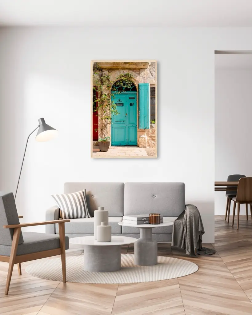 Porte_Bleu_Agenais_poster_encadre_salon_gris_tissus_moderne.webp