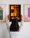Devanture_Restaurant_Kochi_toile_cadre_3_femme_mur.webp