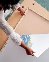 Tokyo_Publicité_fine art_3_femme_cadre.webp
