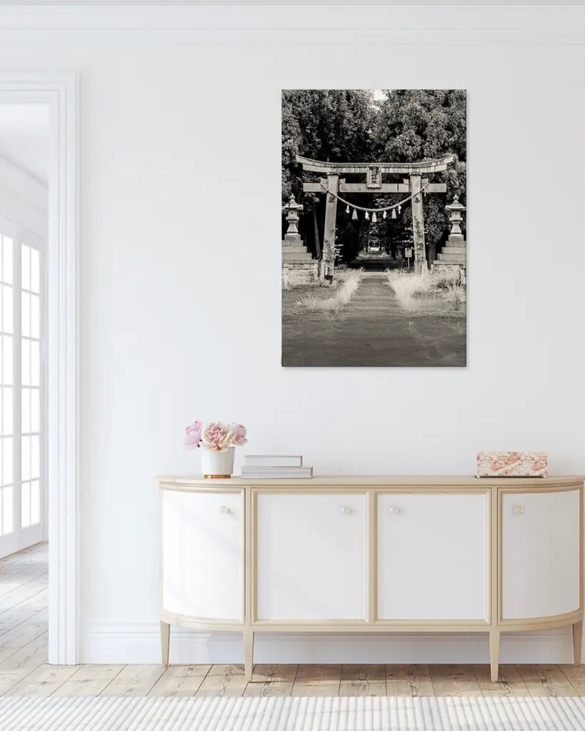 Temple_Torii_Kochi_toile_simple_2_couloir_ancien.webp