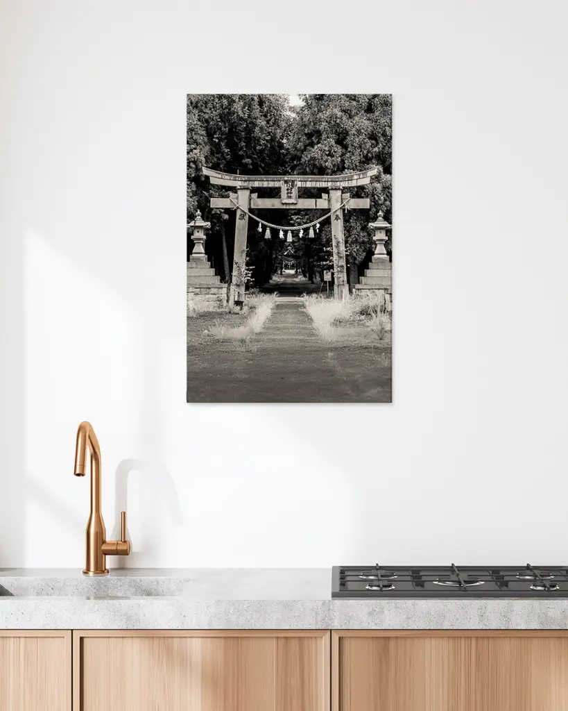 Temple_Torii_Kochi_toile_simple_5_cuisine_scandinave_moderne.webp