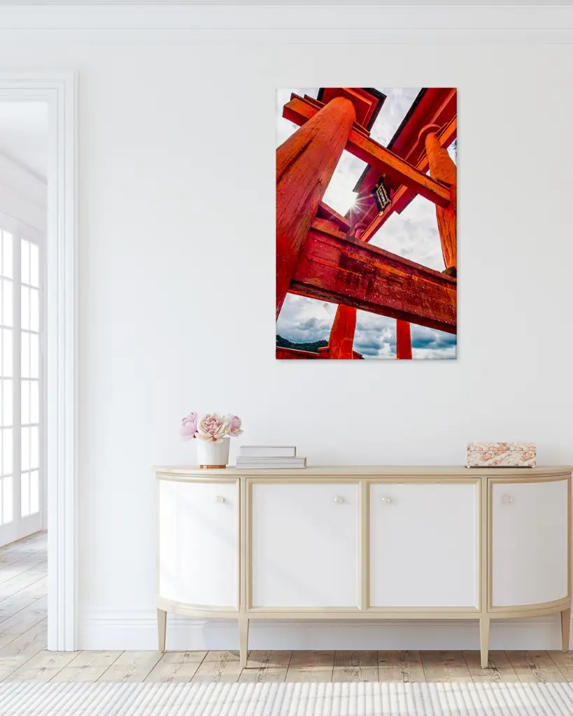 Torii_Miyajima_contre-jour_toile_simple_2_couloir_ancien.webp