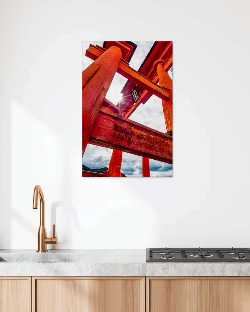 Torii_Miyajima_contre-jour_toile_simple_5_cuisine_scandinave_moderne.webp