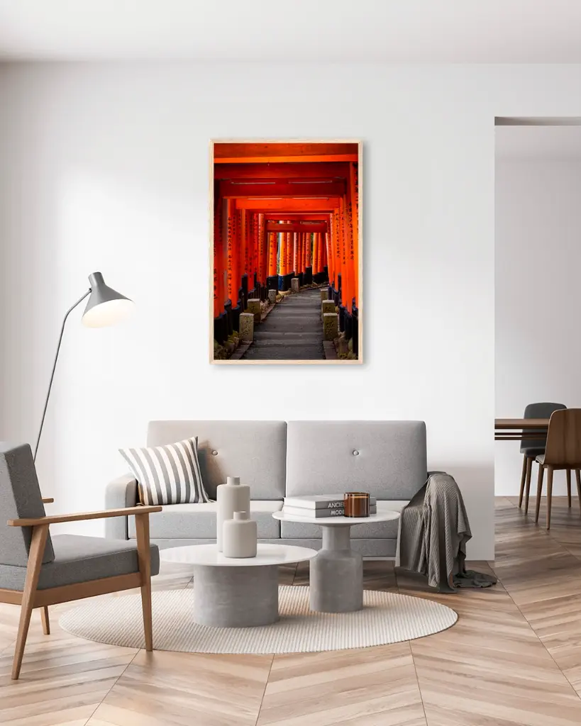 Torii_Temple_Inari_poster_cadre_2_salon_gris_tissus_moderne.webp