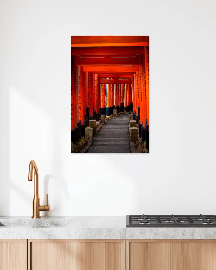 Torii_Temple_Inari_toile_simple_5_cuisine_scandinave_moderne.webp