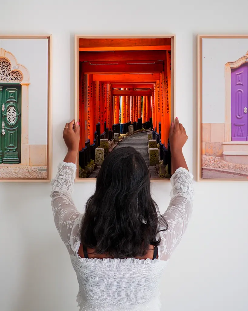 Torii_Temple_Inari_toile_cadre_3_femme_mur.webp