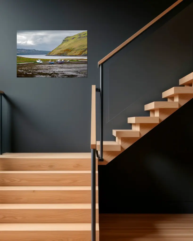 Skye_bateau_montagne_scotland_aluminium_5_escalier_bois_moderne.webp