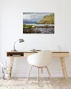 Skye_bateau_montagne_scotland_fine art_2_bureau_scandinave_moderne.webp