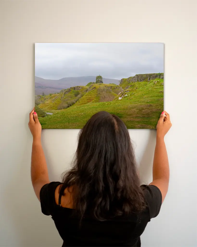 Fairy_glen_montagne_scotland_toile_simple_3_femme_mur.webp
