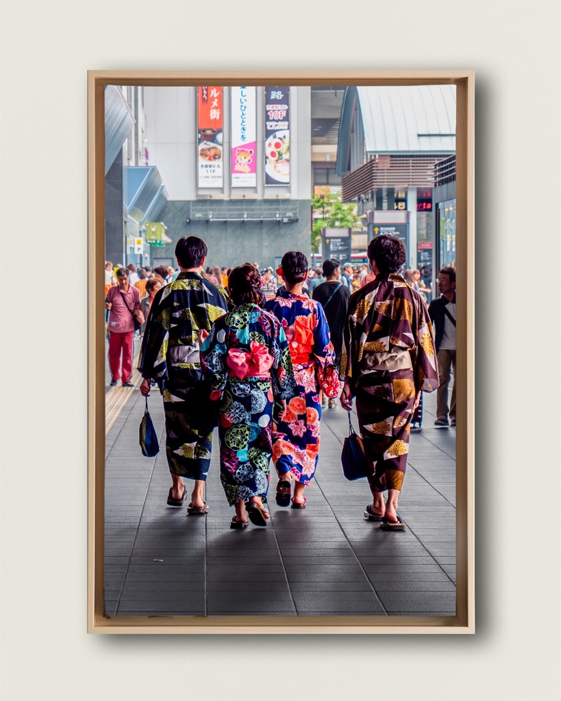 Yukata japonais tradition – Photo d’art Japon - Toile encadrée (20x30 cm / 8x12″, Wood frame)