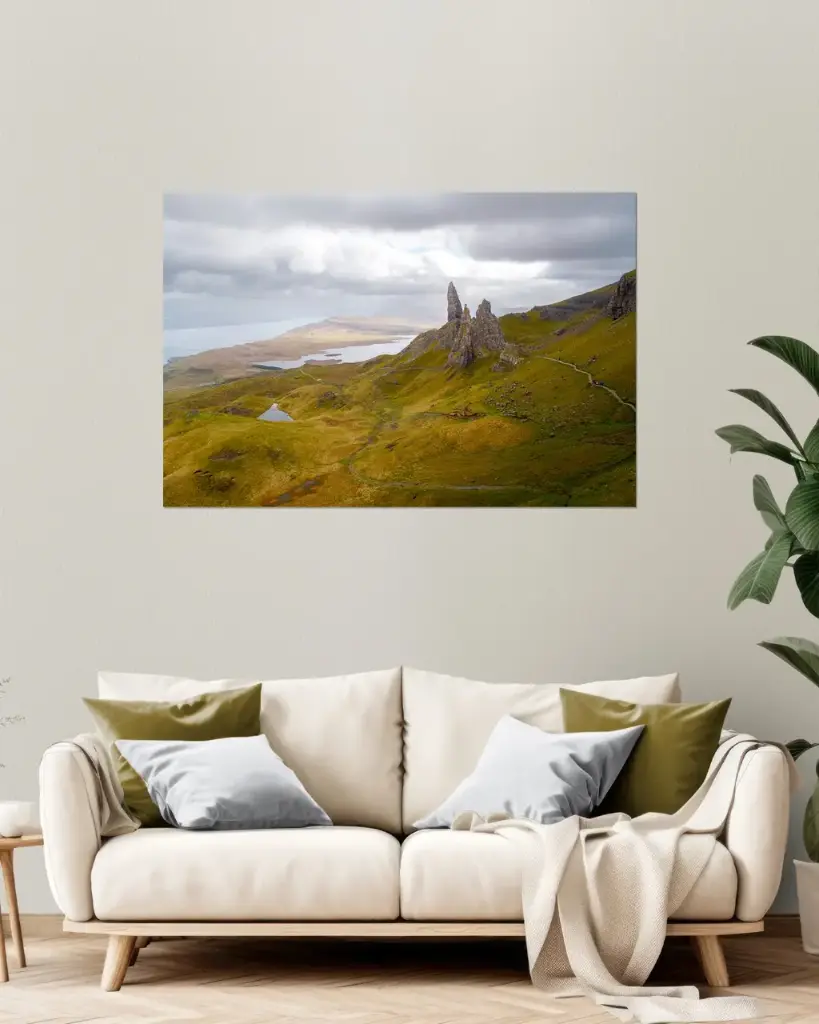 ALUMINIUM DIBOND – Where the rocks pierce the clouds, Old Man of Storr, Scotland (20x30 cm / 8x12″)