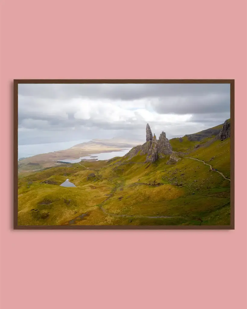 Old Man of Storr – Rochers mythiques - Poster encadré